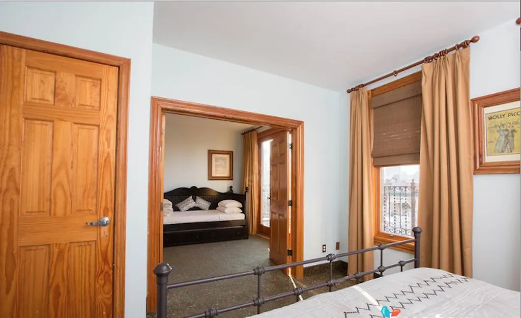 The Historic Blue Moon Hotel - Nyc New York